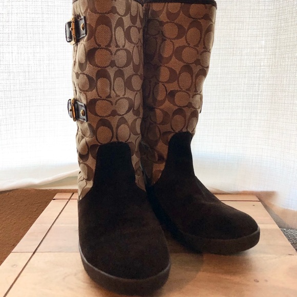 Signature Coach Boots - Picture 6 of 7